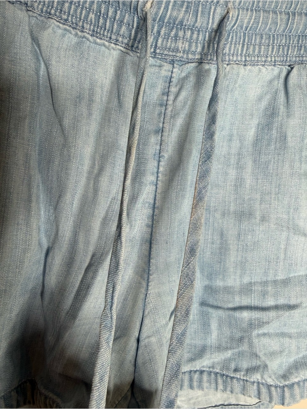 Vineyard Vines chambray tencel lyocell denim shorts drawstring size small - Picture 2 of 5